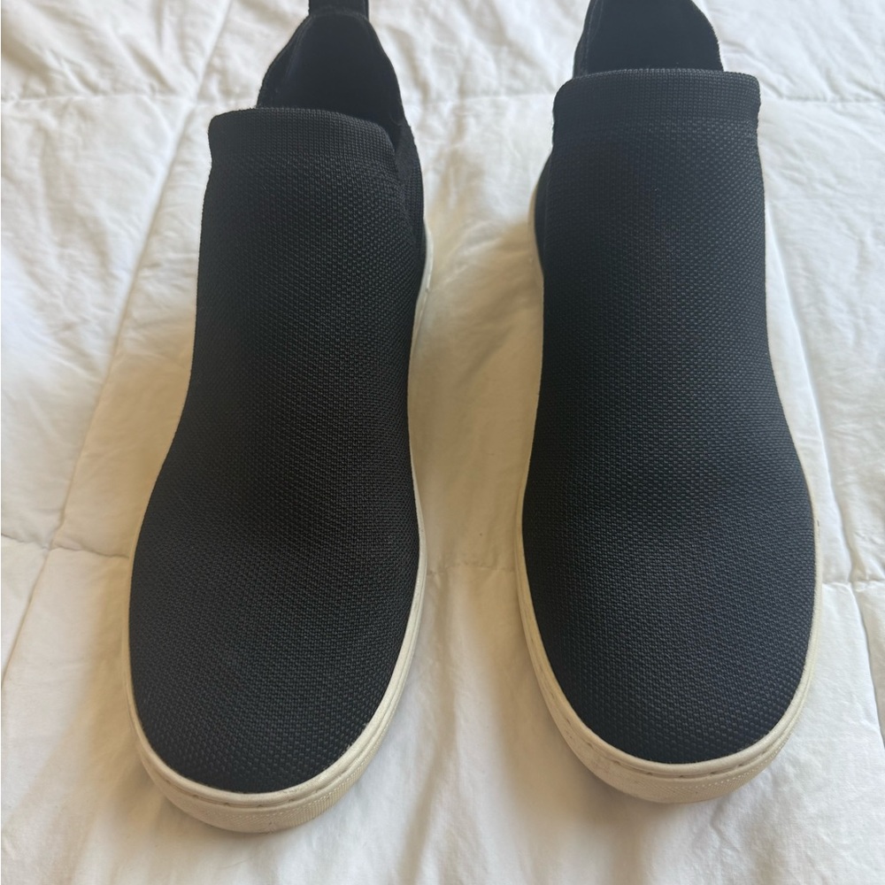 Women’s Rothy’s size 9 sneaker